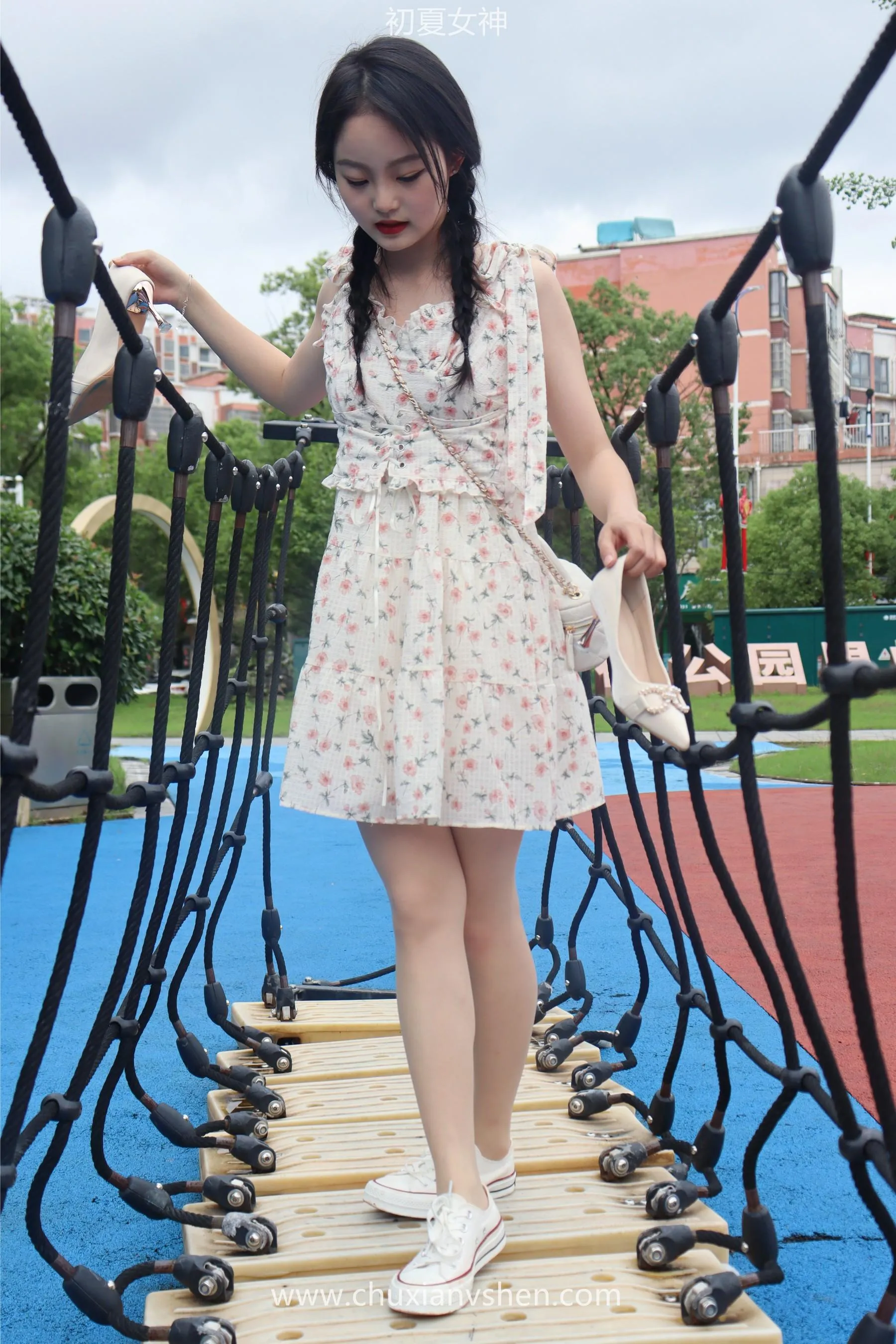 初夏女神 NO.050 双双 公园游玩 [221P]插图4
